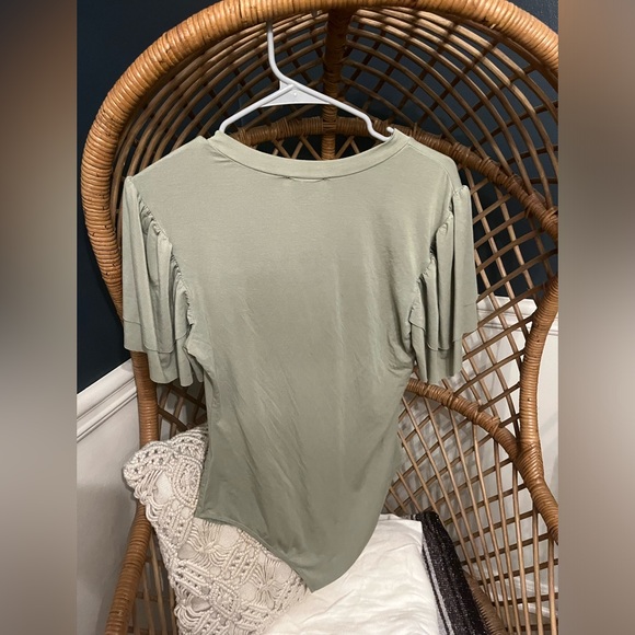 Yellow Chair Sage Green Flutter Sleeve Bodysuit Size Large - Picture 2 of 3